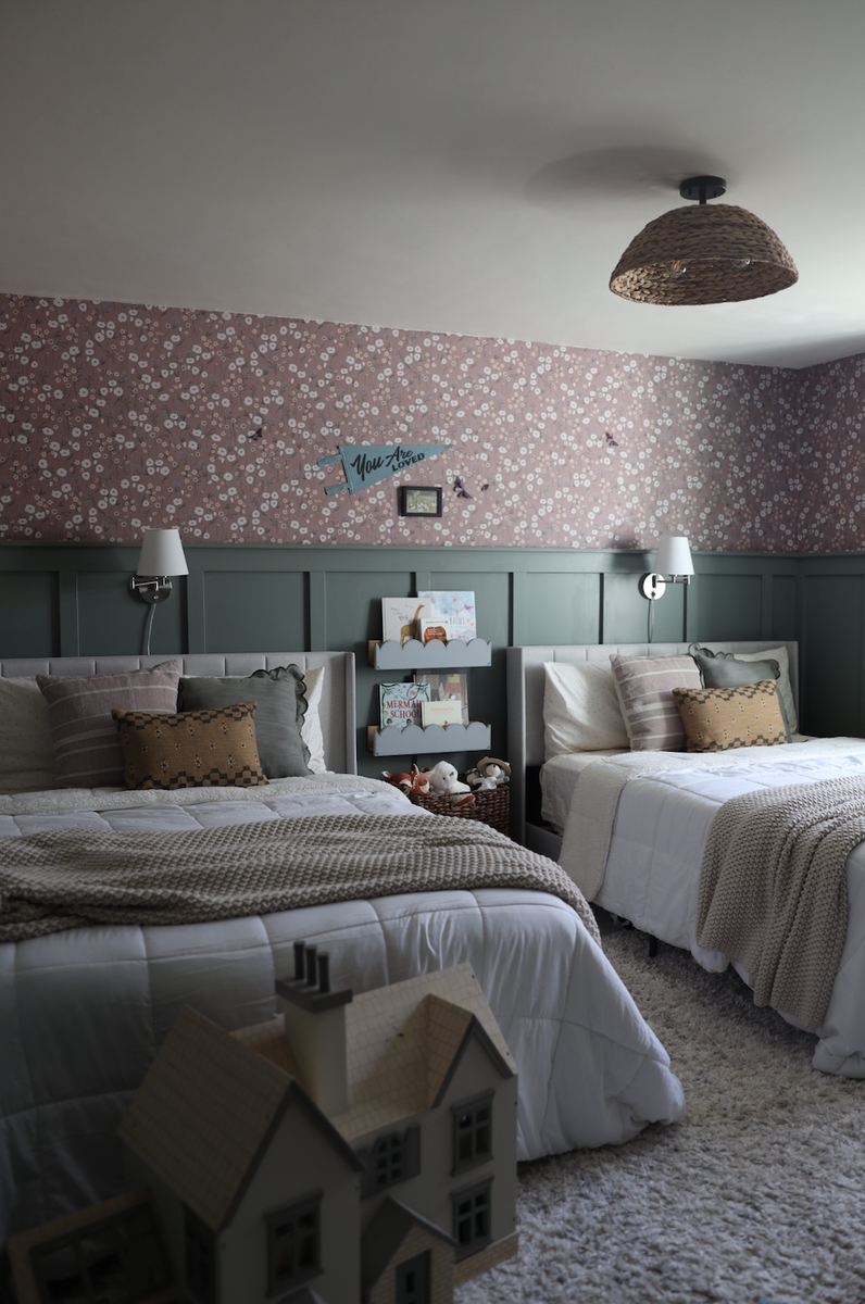 Elena Wallpaper by Emily Cooper Art – Loomwell Home Goods