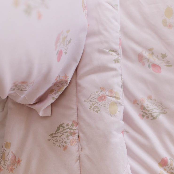*CLOSEOUT* Darcy Twin Comforter