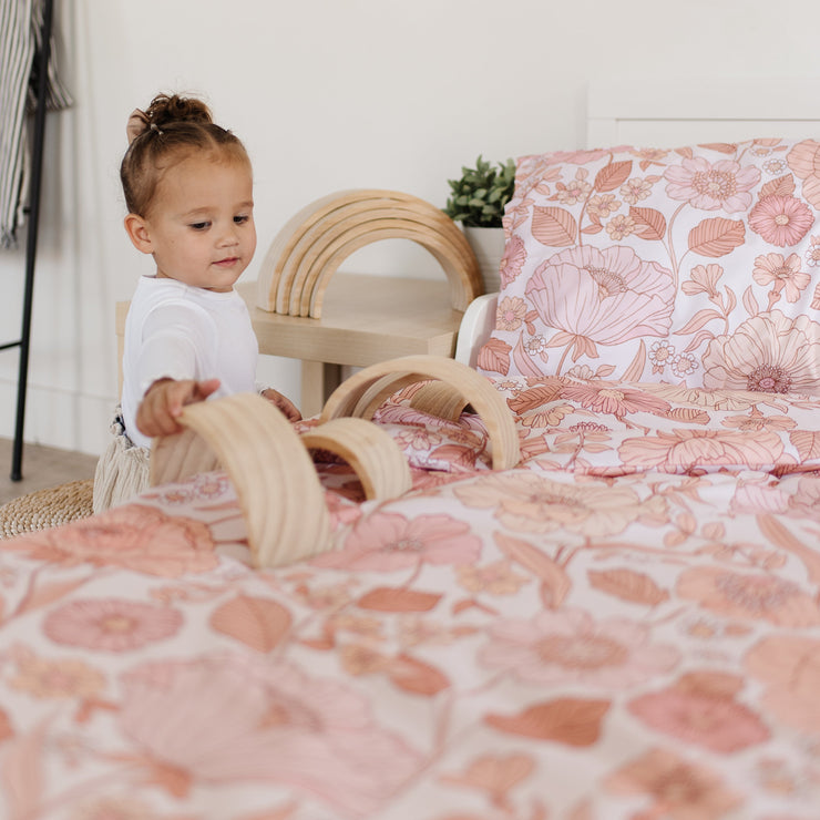 Betsy Twin Comforter